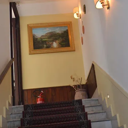 Stesicorea Palace Hotel 3*