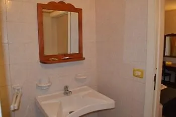 Stesicorea Palace Hotel 3*